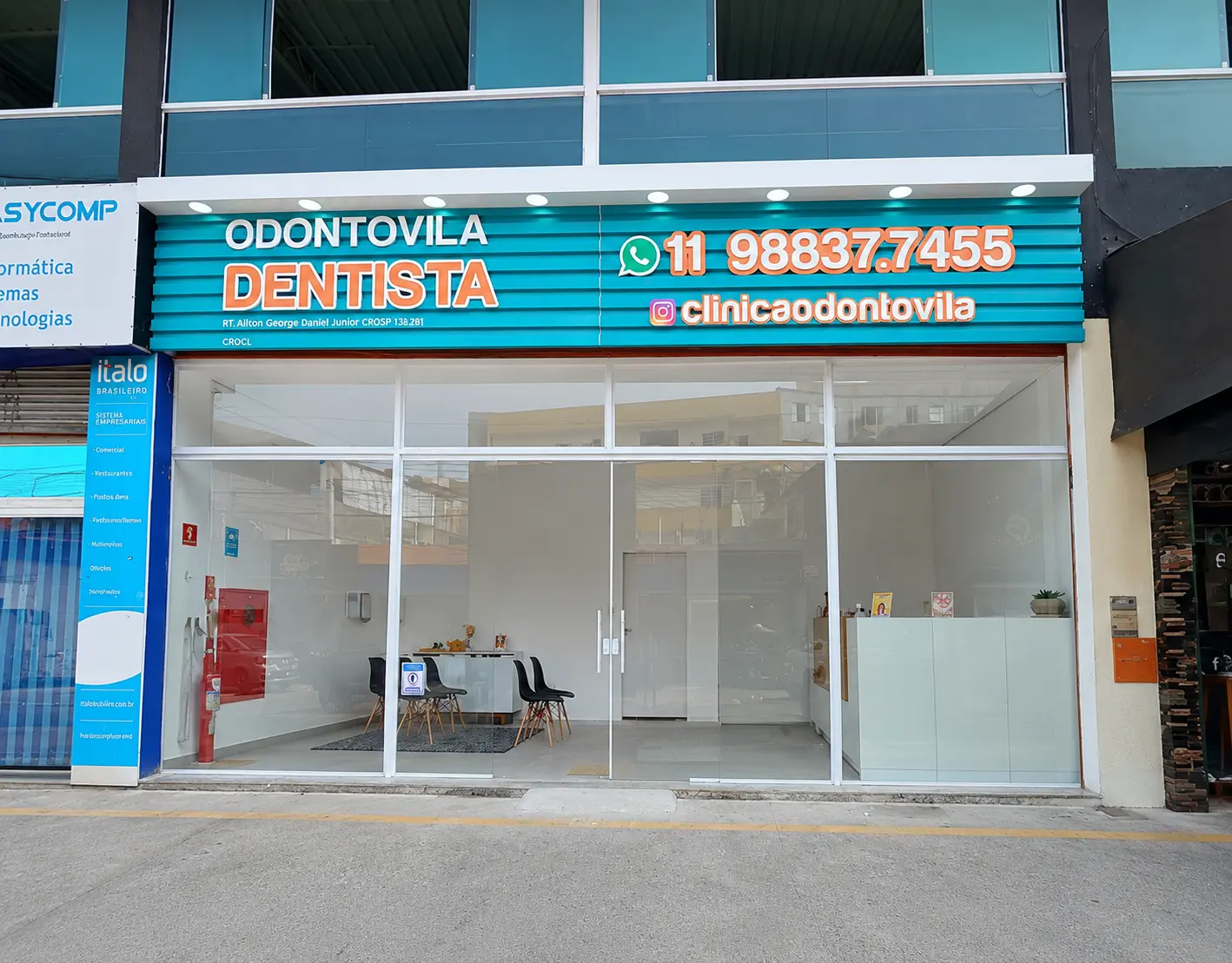 Fachada da OdontoVila Clínica Odontológica em Itapecerica da Serra